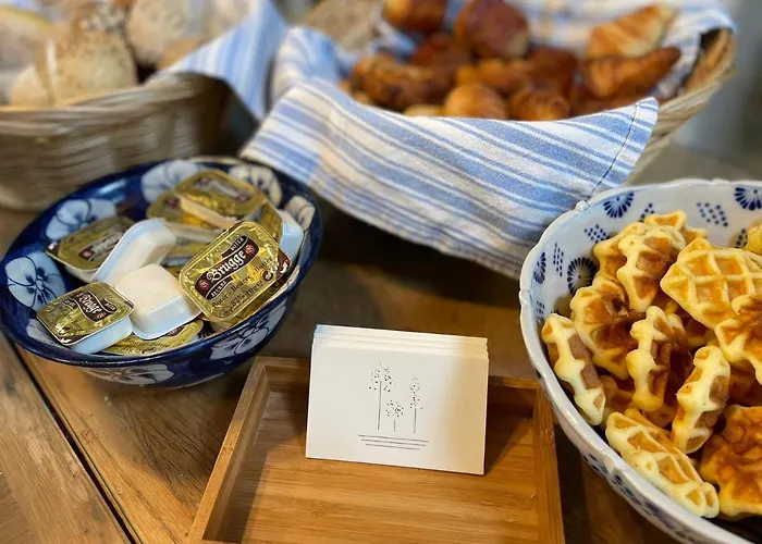 Les Jardins De Jeanne Homestay